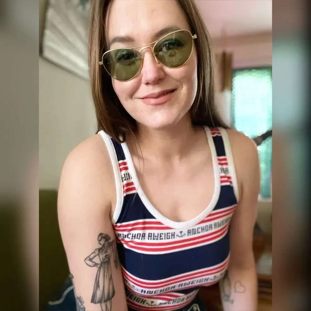 50s-60s Vintage Cat Eye Glasses w Gold Frames - Picture 2 of 9